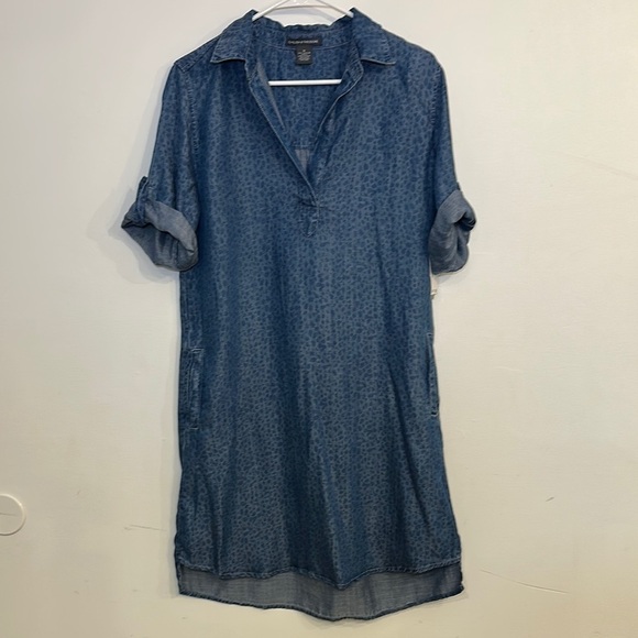 NWT Chelsea & Theodore Shirt Dress Animal PrintV Neck Blue Size Medium - Picture 1 of 10